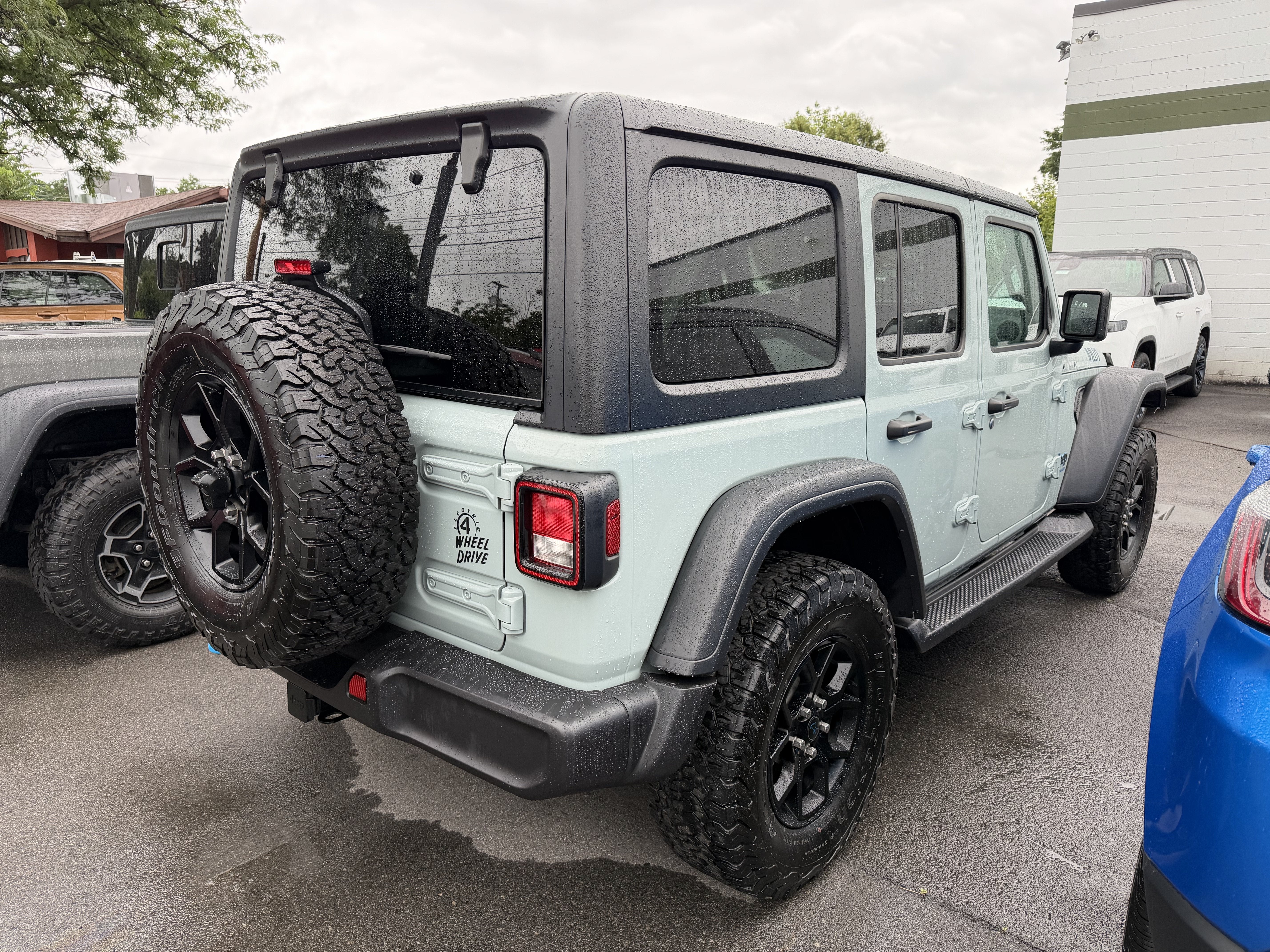 2024 Jeep Wrangler 4xe Willys