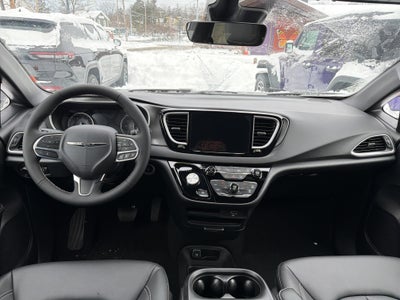 2026 Chrysler Voyager LX