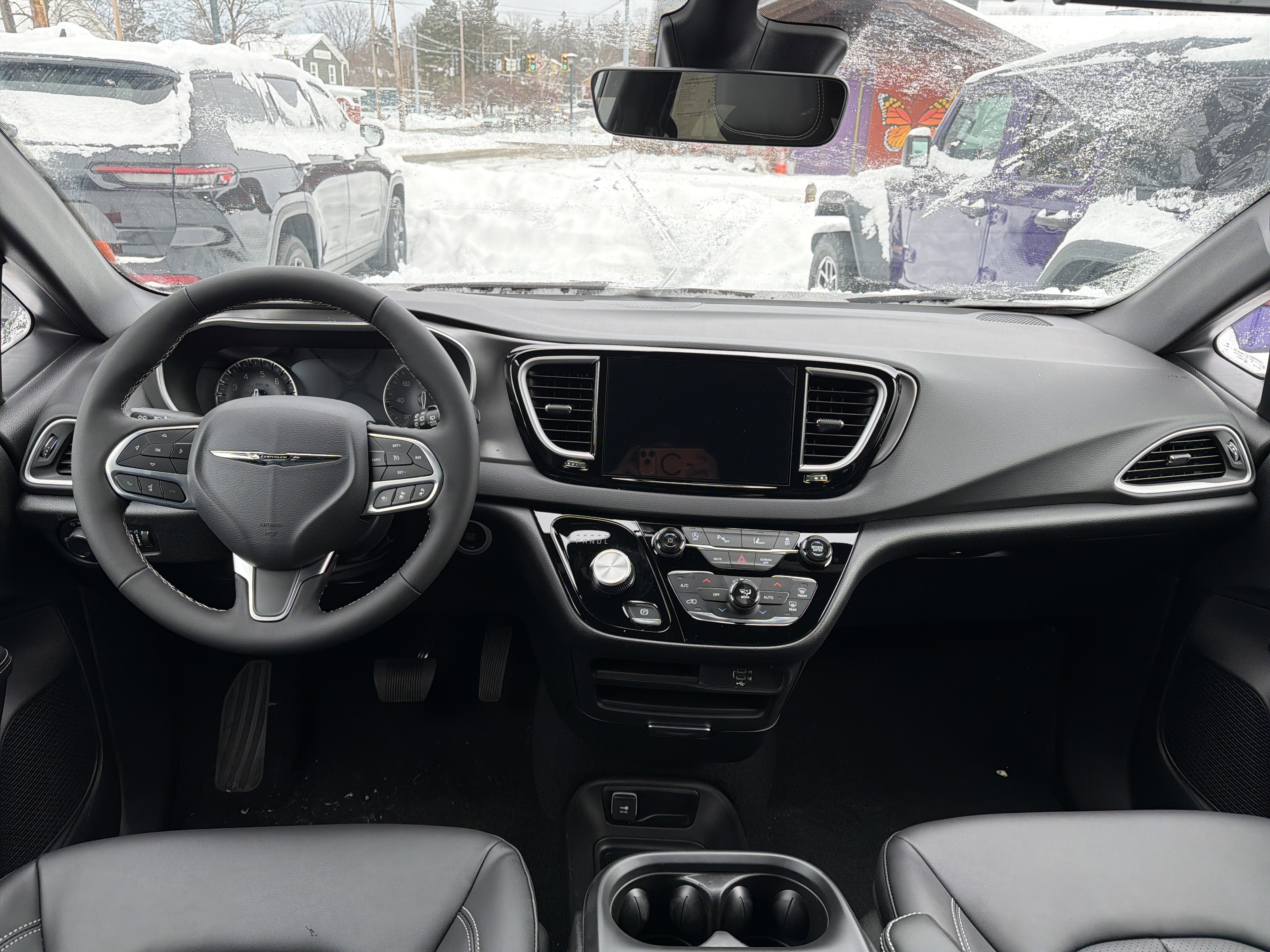 2026 Chrysler Voyager LX