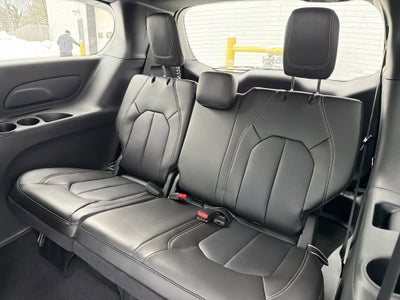 2026 Chrysler Voyager LX