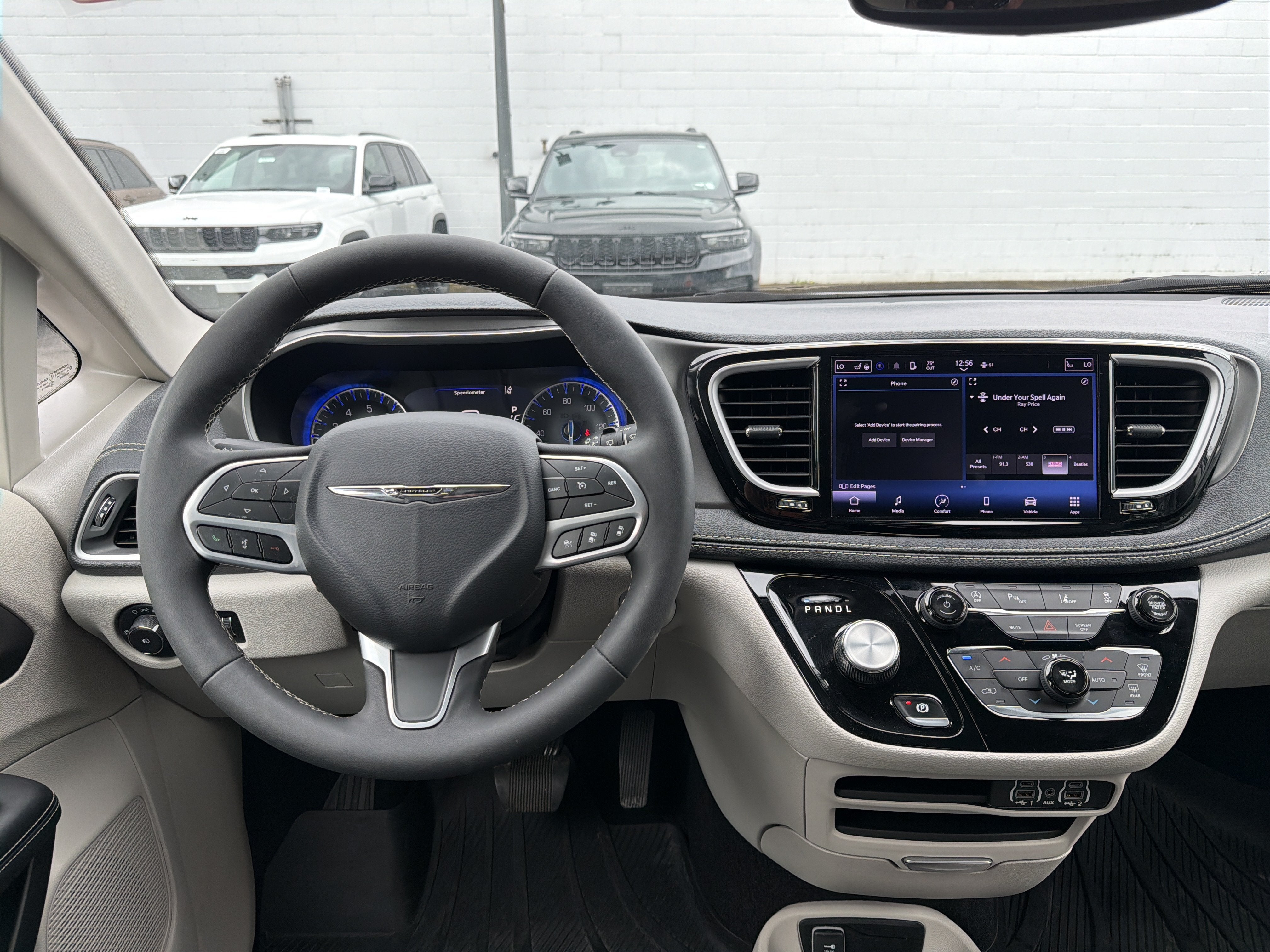 2023 Chrysler Pacifica Touring L