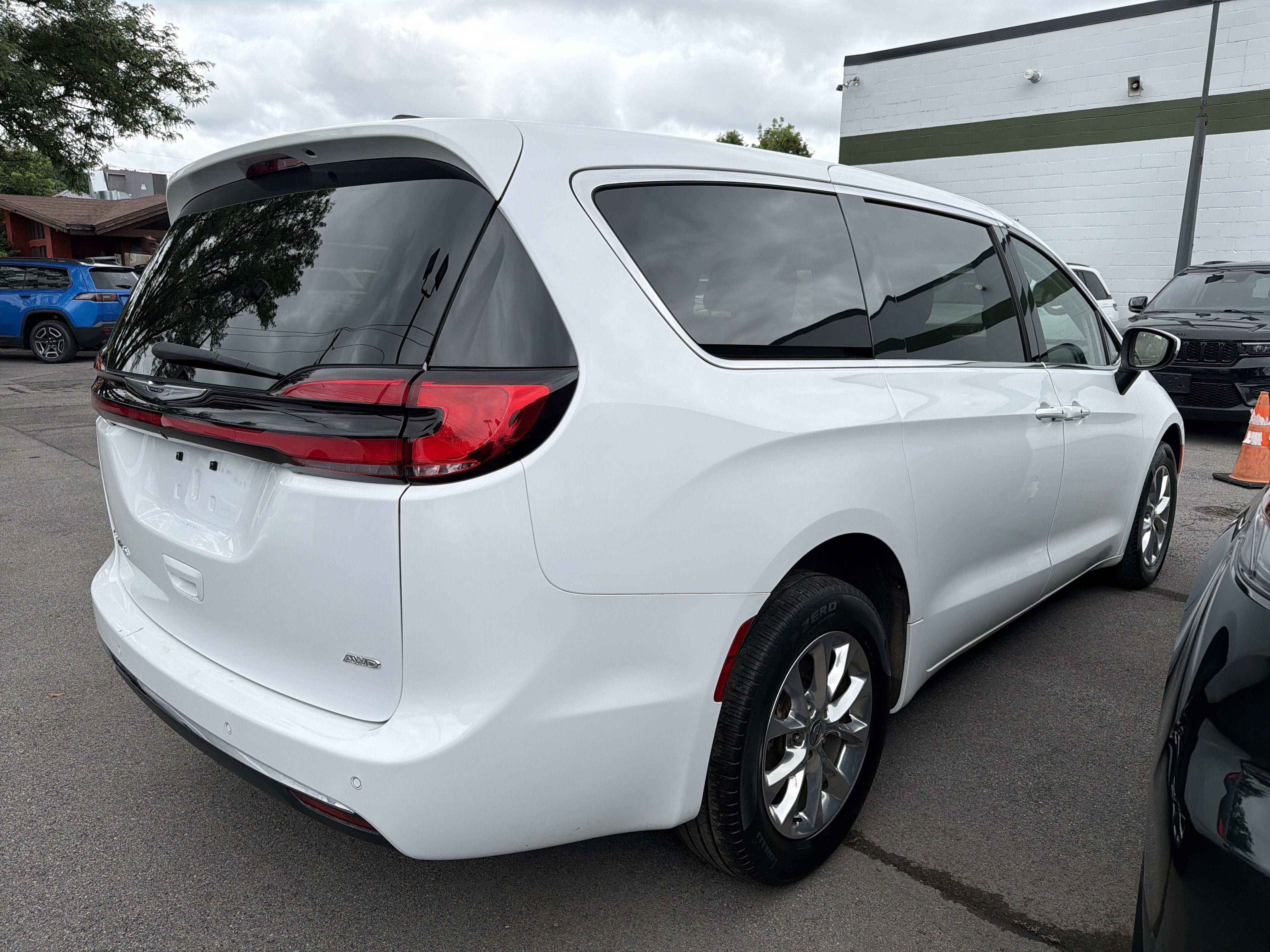2023 Chrysler Pacifica Touring L
