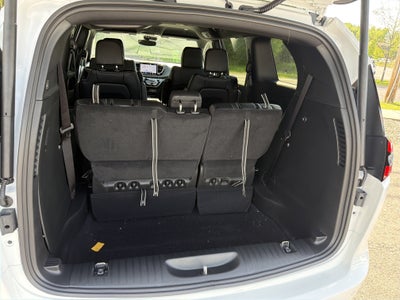 2027 Chrysler Pacifica Select AWD