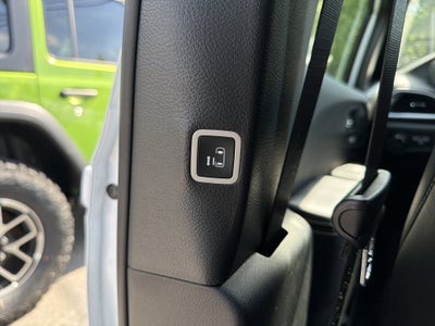 2027 Chrysler Pacifica Select AWD