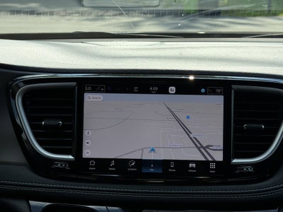 2027 Chrysler Pacifica Select AWD