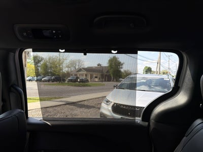 2027 Chrysler Pacifica Select AWD