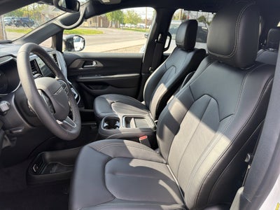2027 Chrysler Pacifica Select AWD