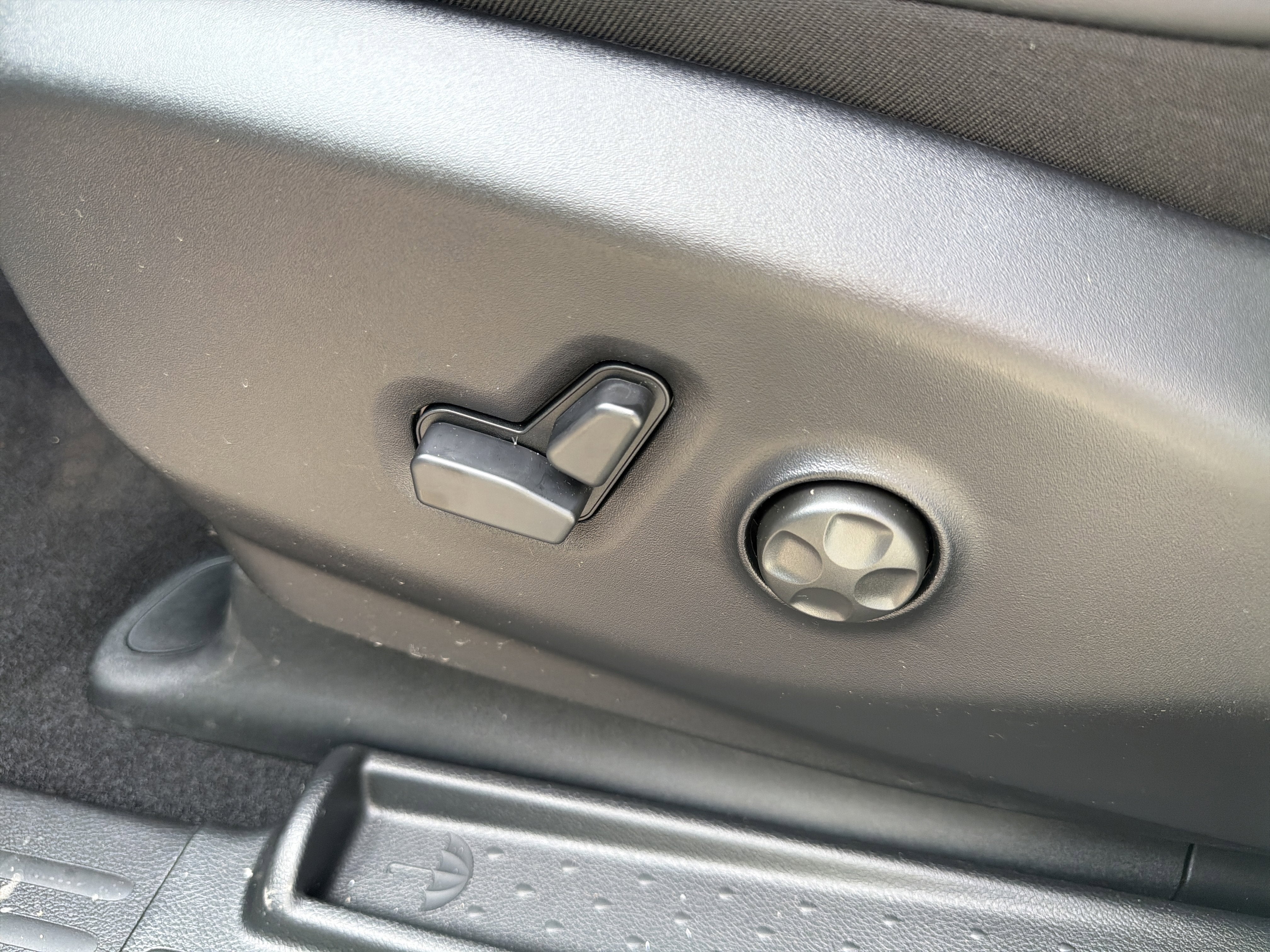 2027 Chrysler Pacifica Select AWD