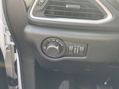 2027 Chrysler Pacifica Select AWD