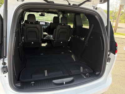 2027 Chrysler Pacifica Select AWD
