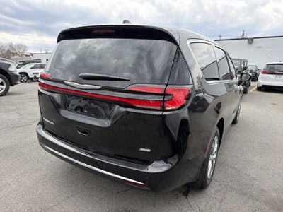 2026 Chrysler Pacifica Select AWD