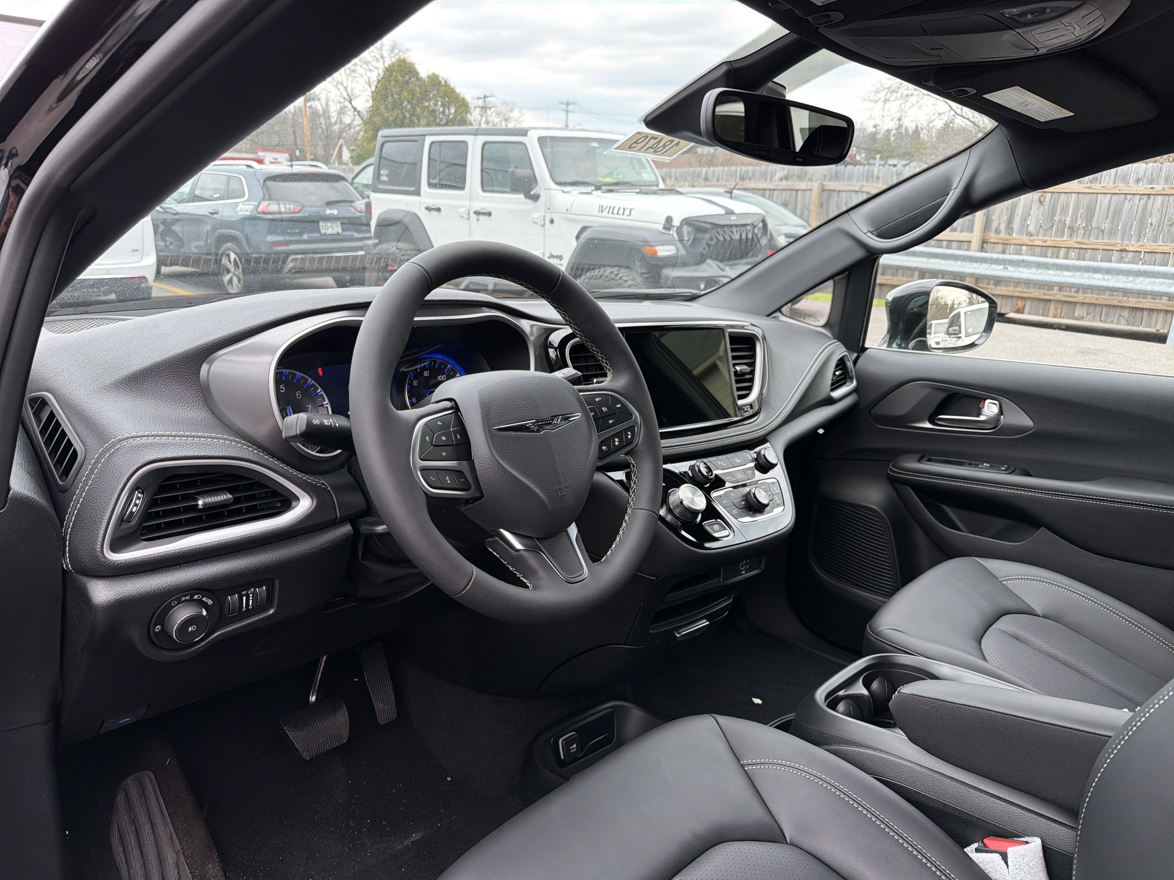 2026 Chrysler Pacifica Select AWD