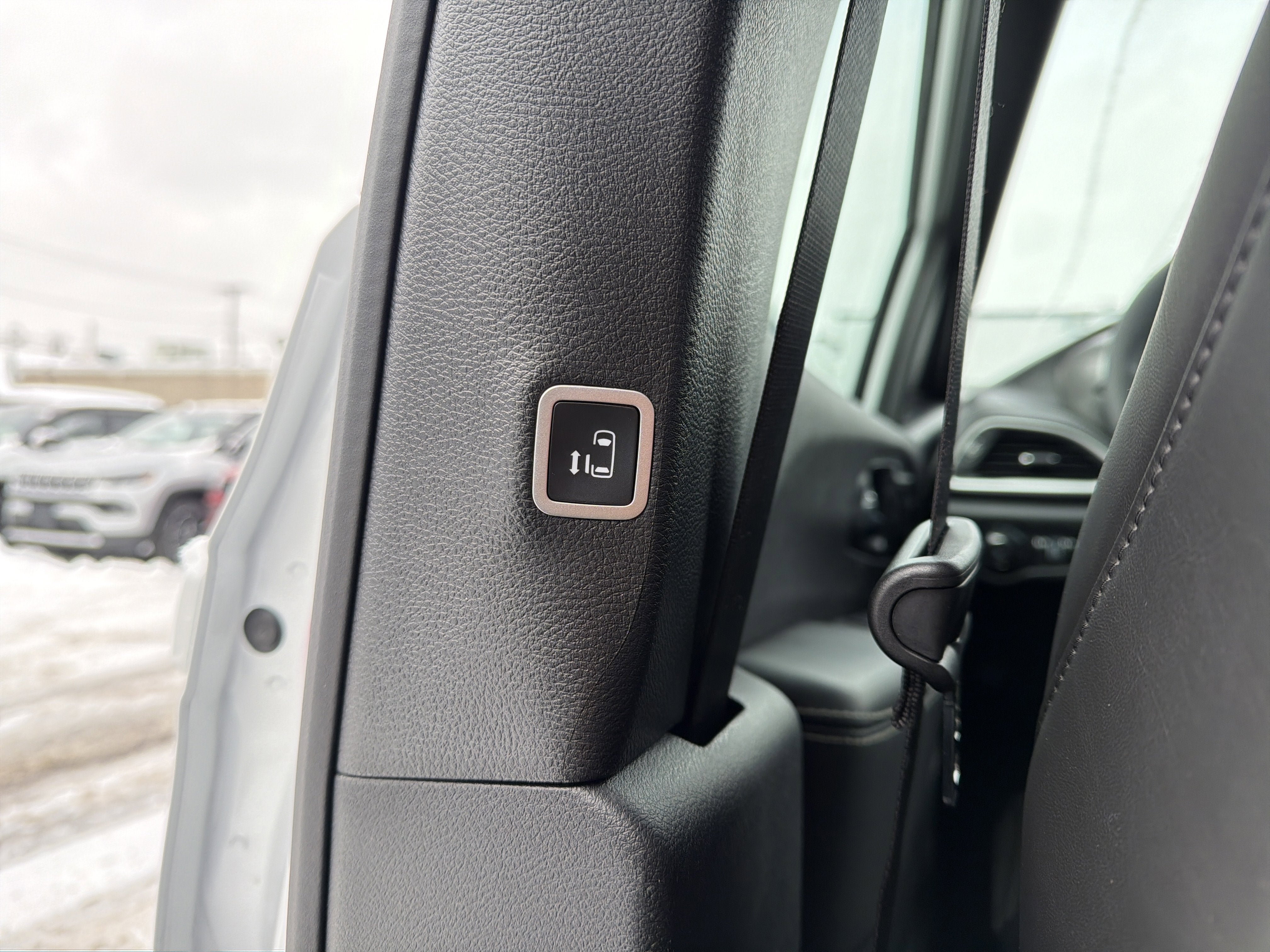 2026 Chrysler Pacifica Select AWD