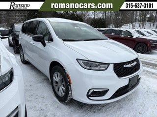 2026 Chrysler Pacifica Select AWD