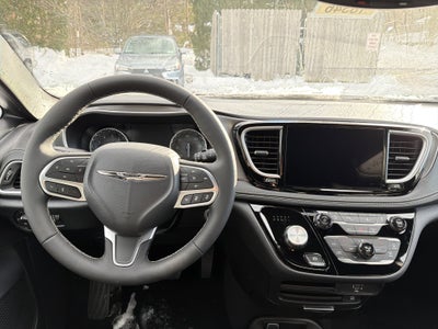 2026 Chrysler Pacifica Select AWD