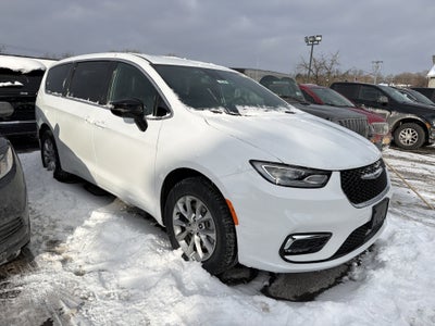 2026 Chrysler Pacifica Select AWD