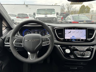 2026 Chrysler Pacifica Select AWD