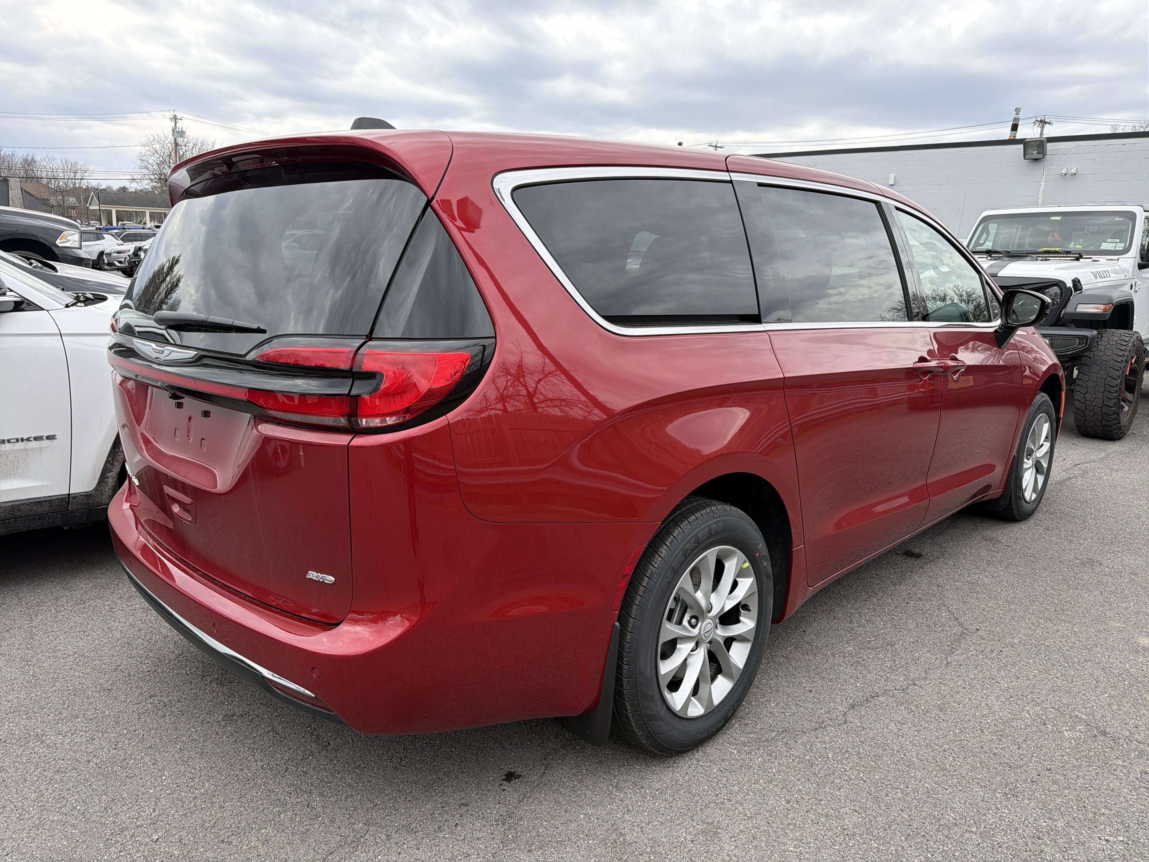 2026 Chrysler Pacifica Select AWD