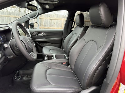 2026 Chrysler Pacifica Select AWD