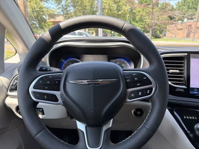 2023 Chrysler Pacifica Touring L AWD