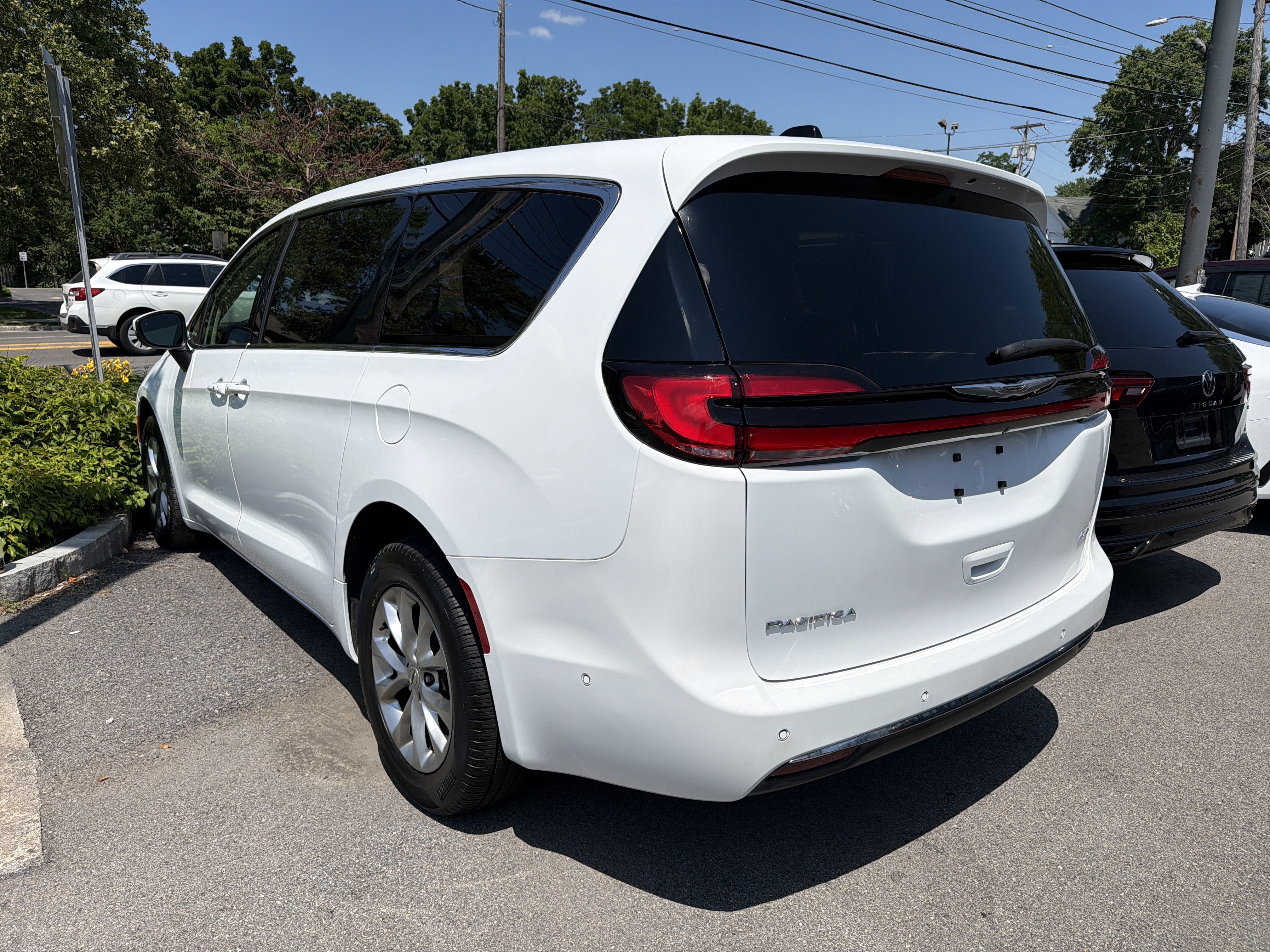 2023 Chrysler Pacifica Touring L AWD