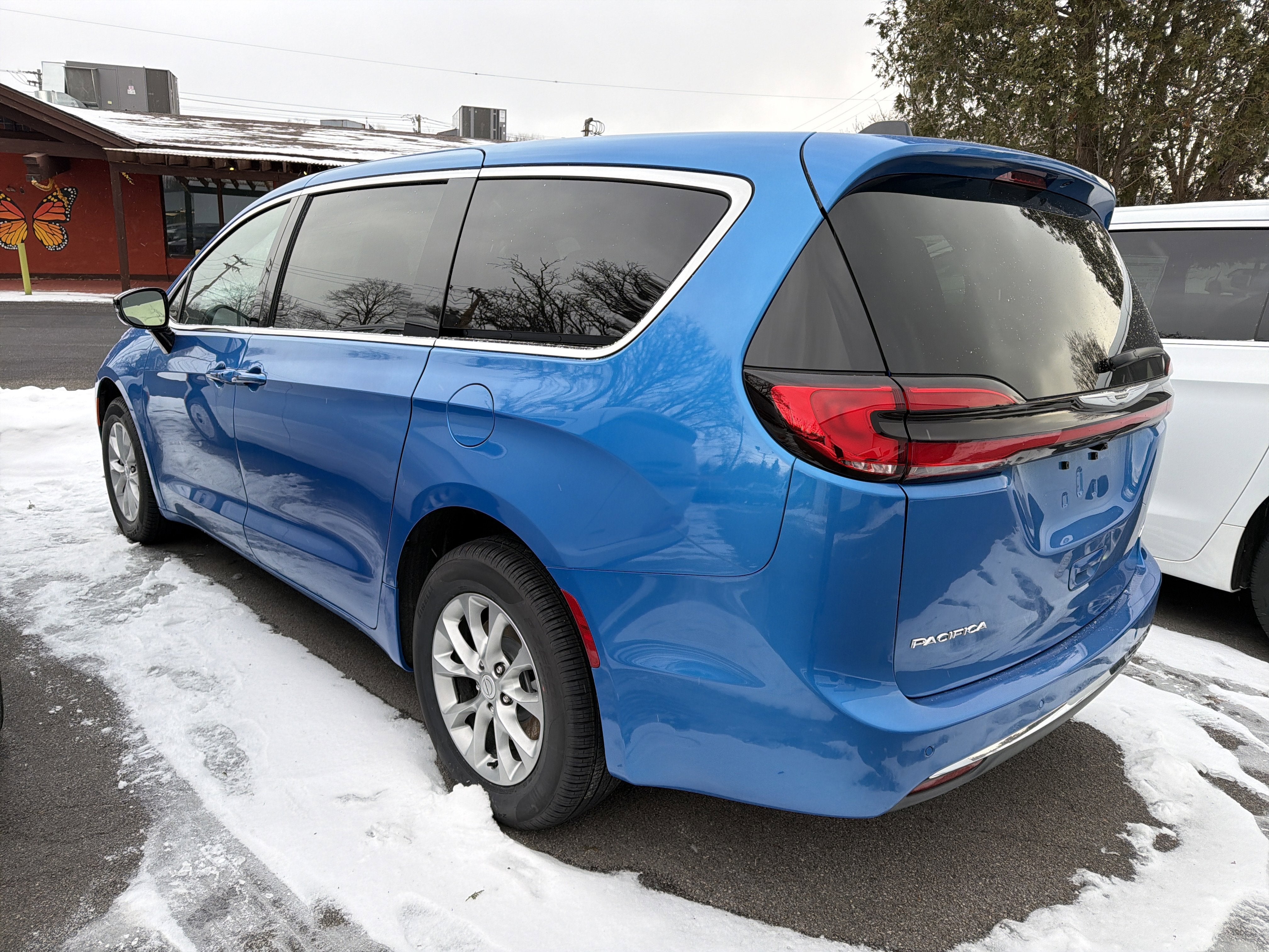 2026 Chrysler Pacifica Select AWD
