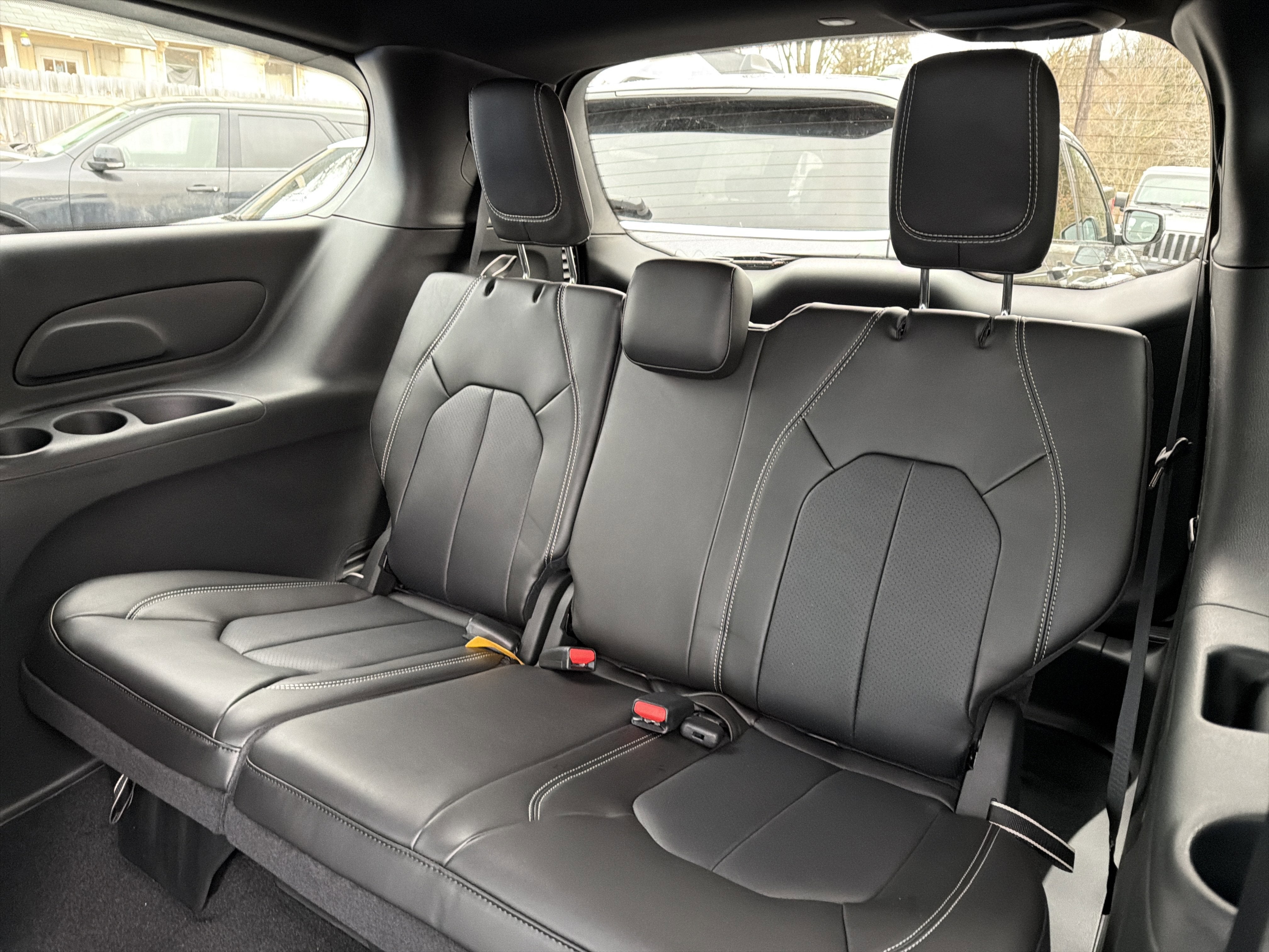 2026 Chrysler Pacifica Select AWD