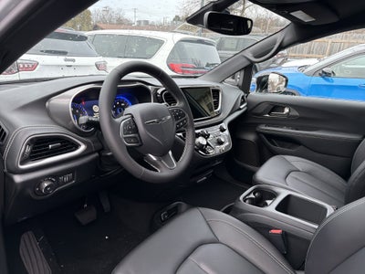 2026 Chrysler Pacifica Select AWD