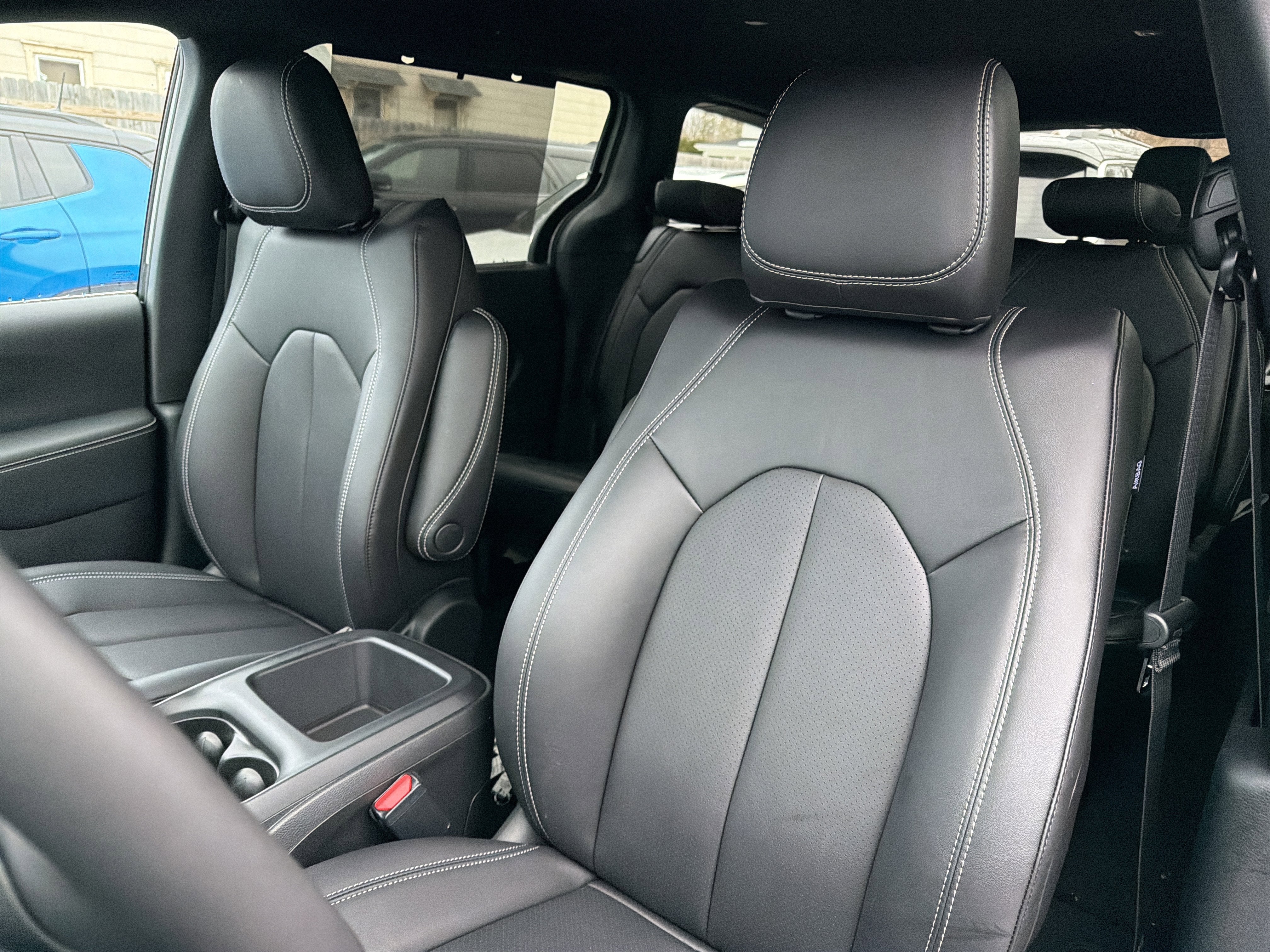 2026 Chrysler Pacifica Select AWD