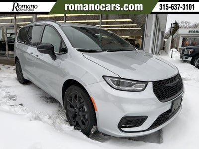 2026 Chrysler Pacifica Select AWD