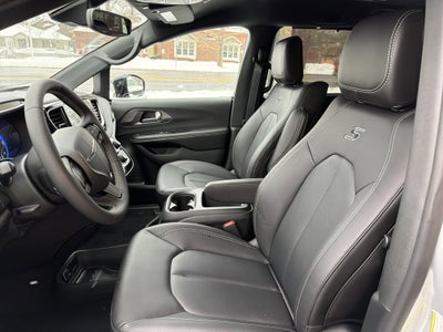 2026 Chrysler Pacifica Select AWD