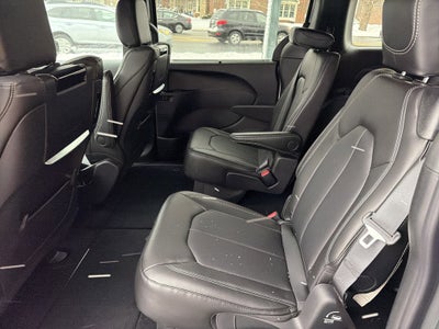 2026 Chrysler Pacifica Select AWD