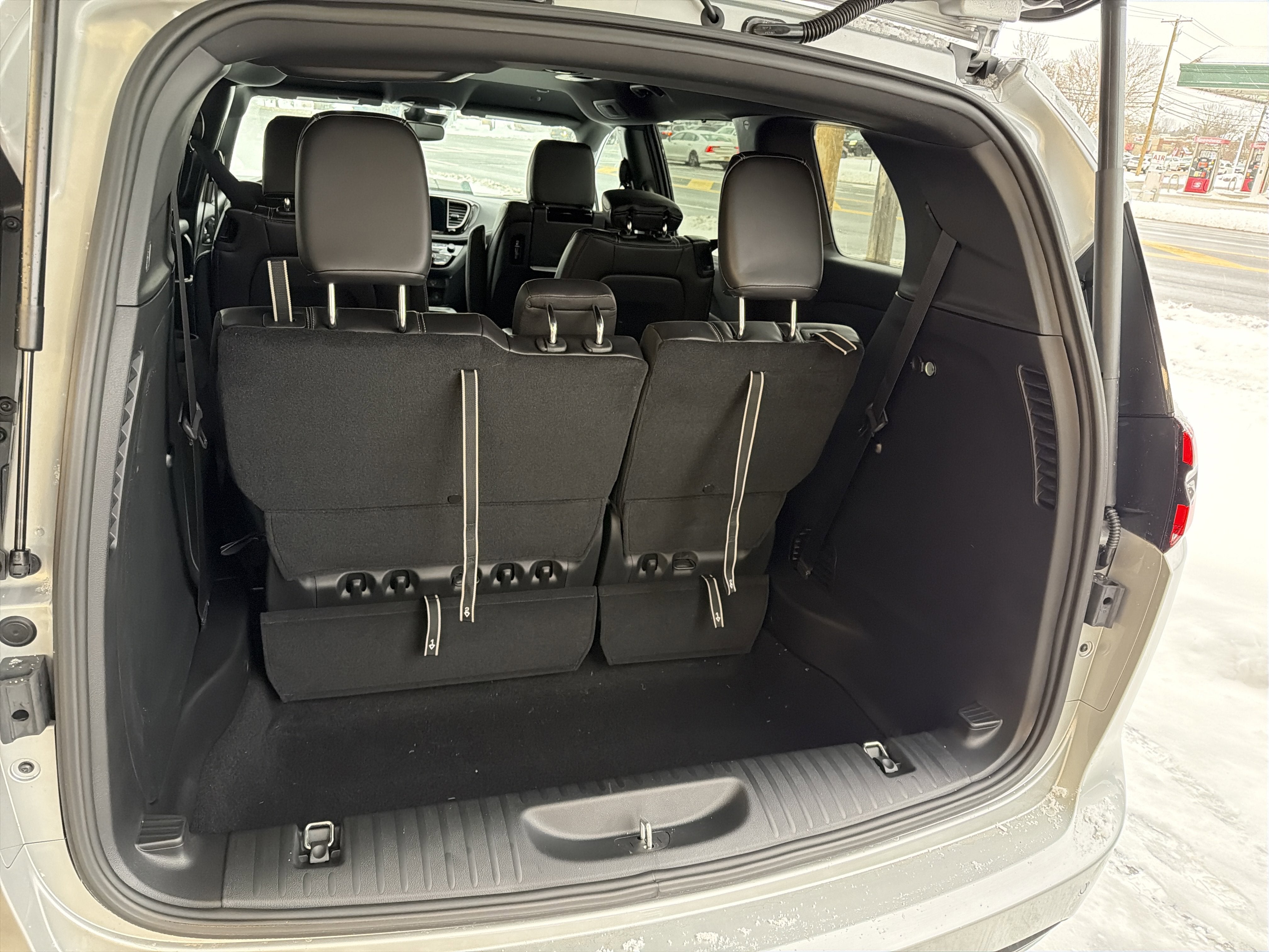 2026 Chrysler Pacifica Select AWD