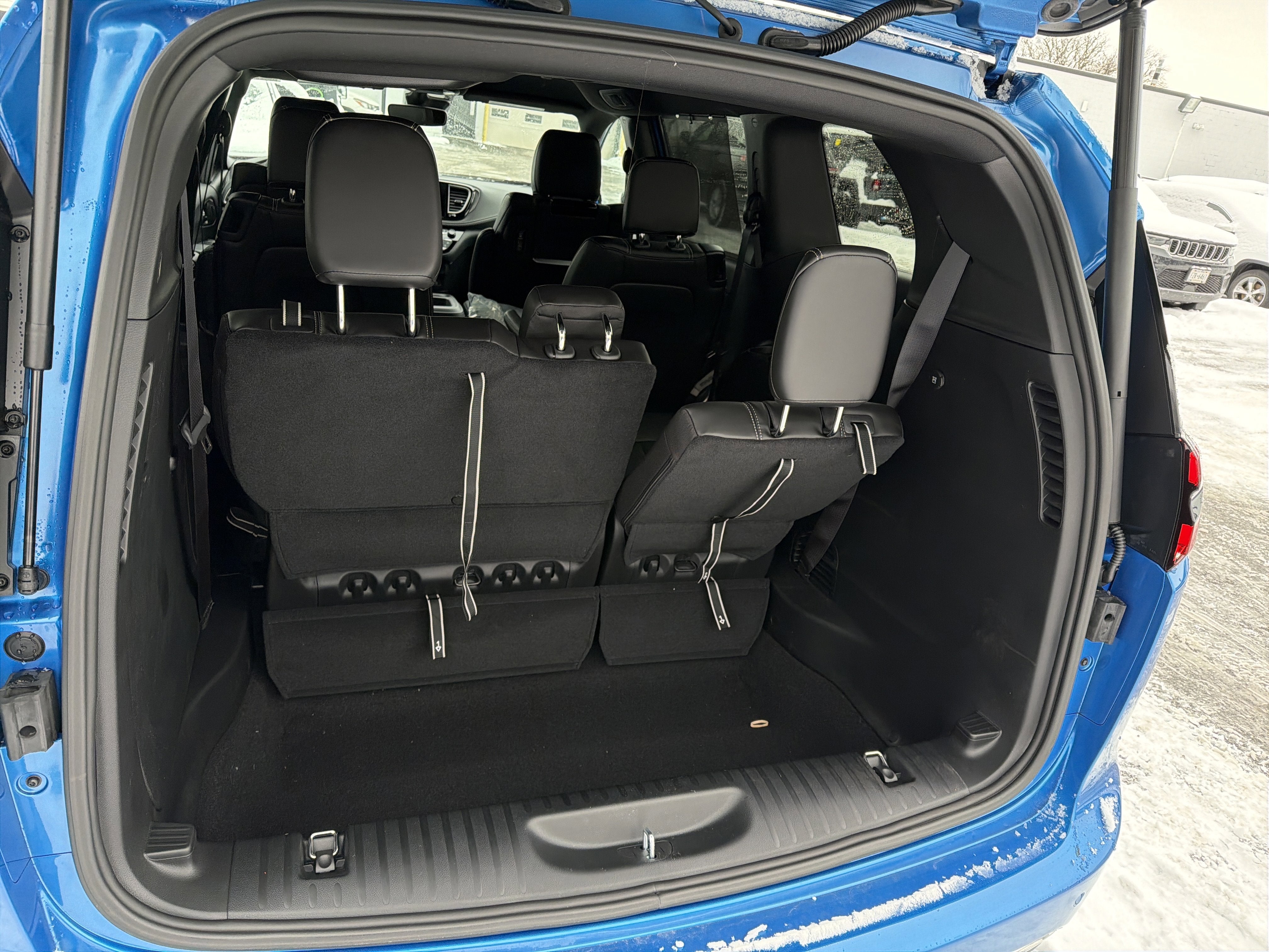 2026 Chrysler Pacifica Select AWD