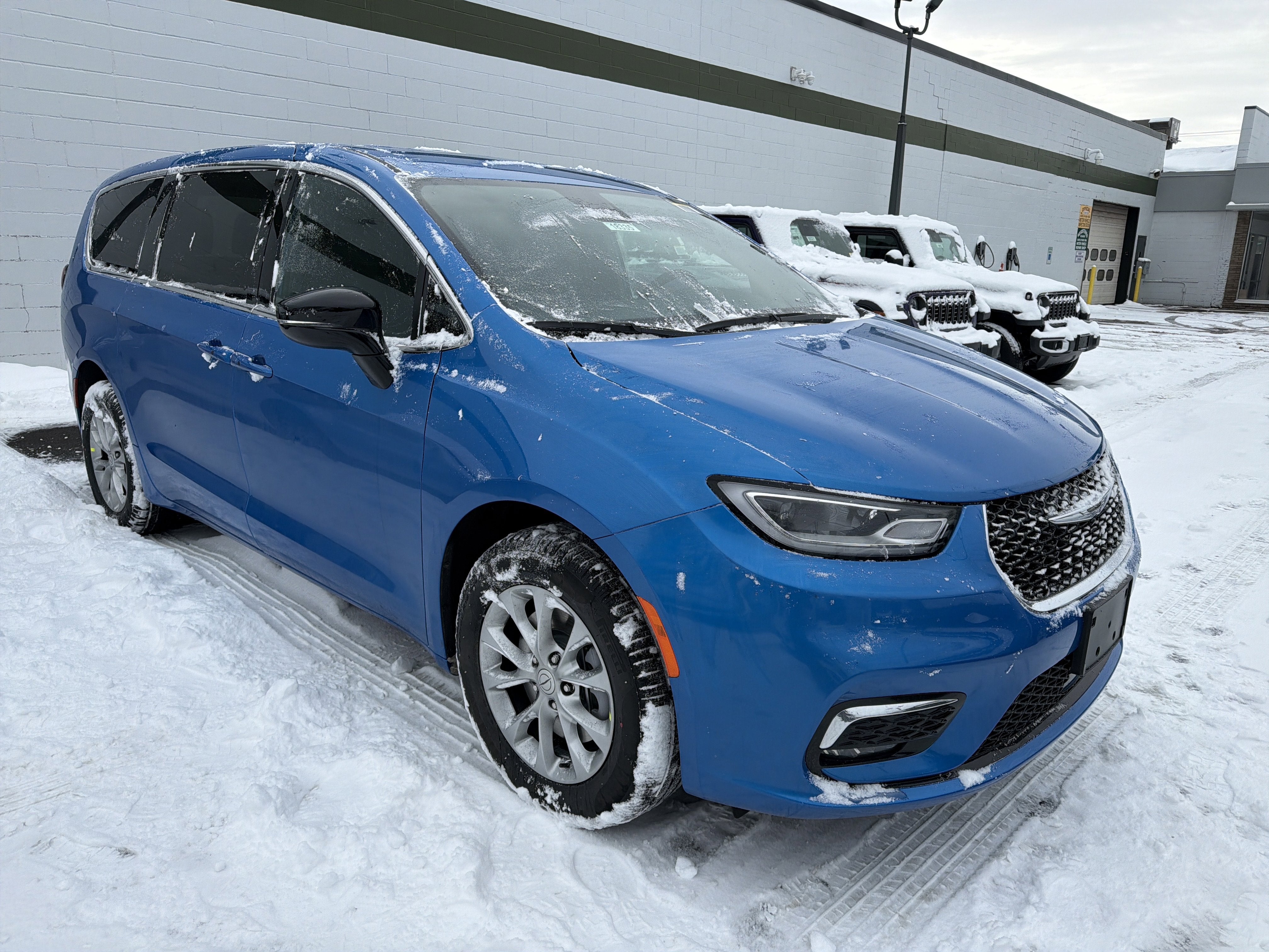 2026 Chrysler Pacifica Select AWD