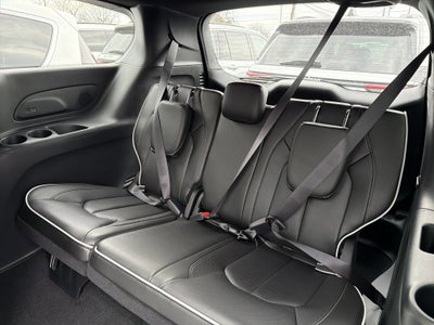 2026 Chrysler Pacifica Limited AWD