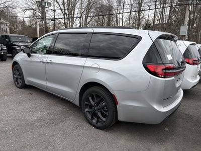 2026 Chrysler Pacifica Limited AWD