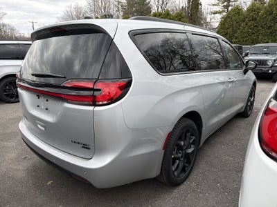 2026 Chrysler Pacifica Limited AWD