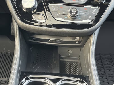 2026 Chrysler Pacifica Limited AWD