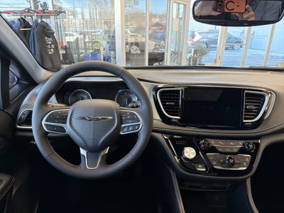 2026 Chrysler Pacifica Limited AWD