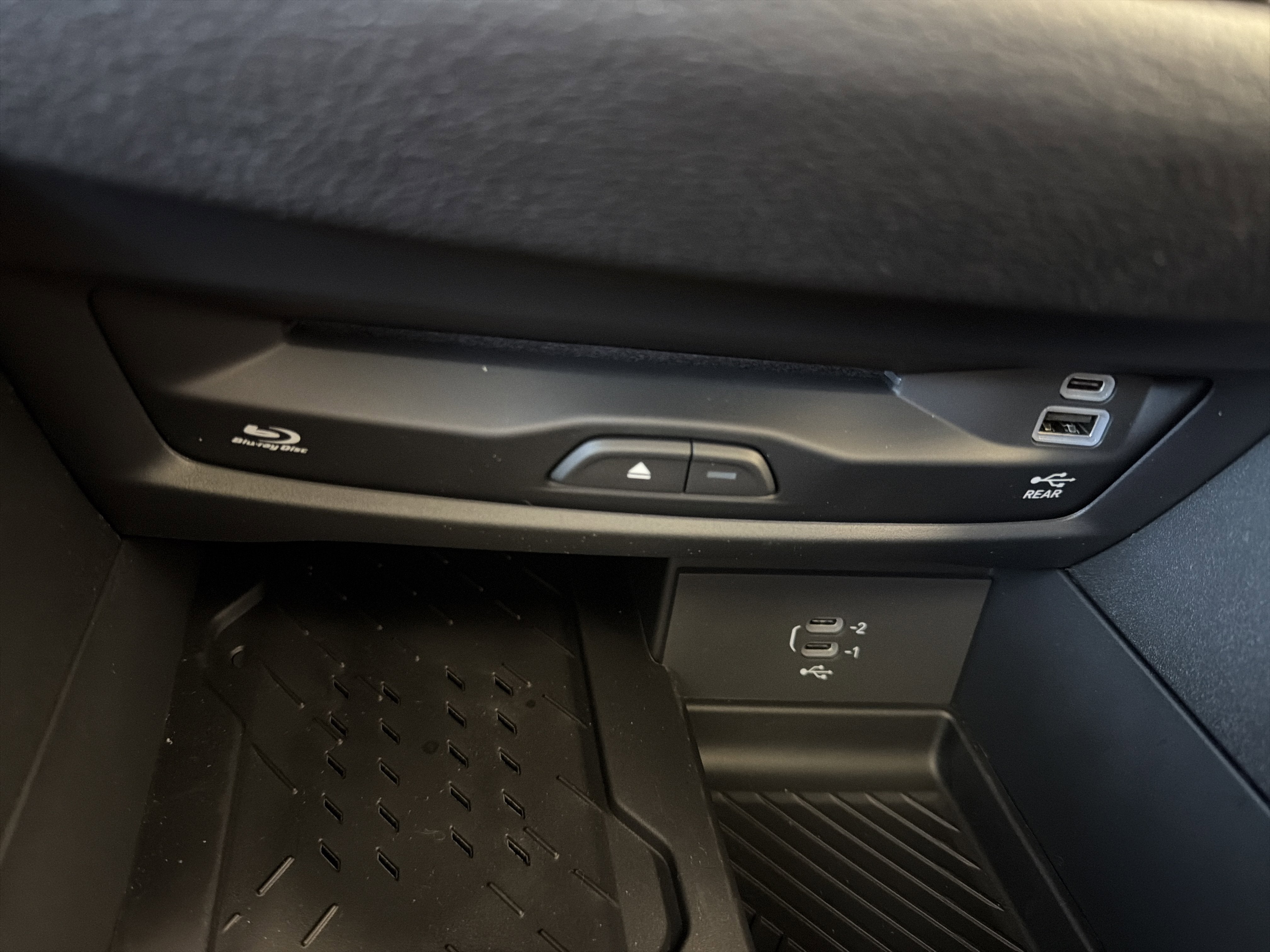 2026 Chrysler Pacifica Limited AWD