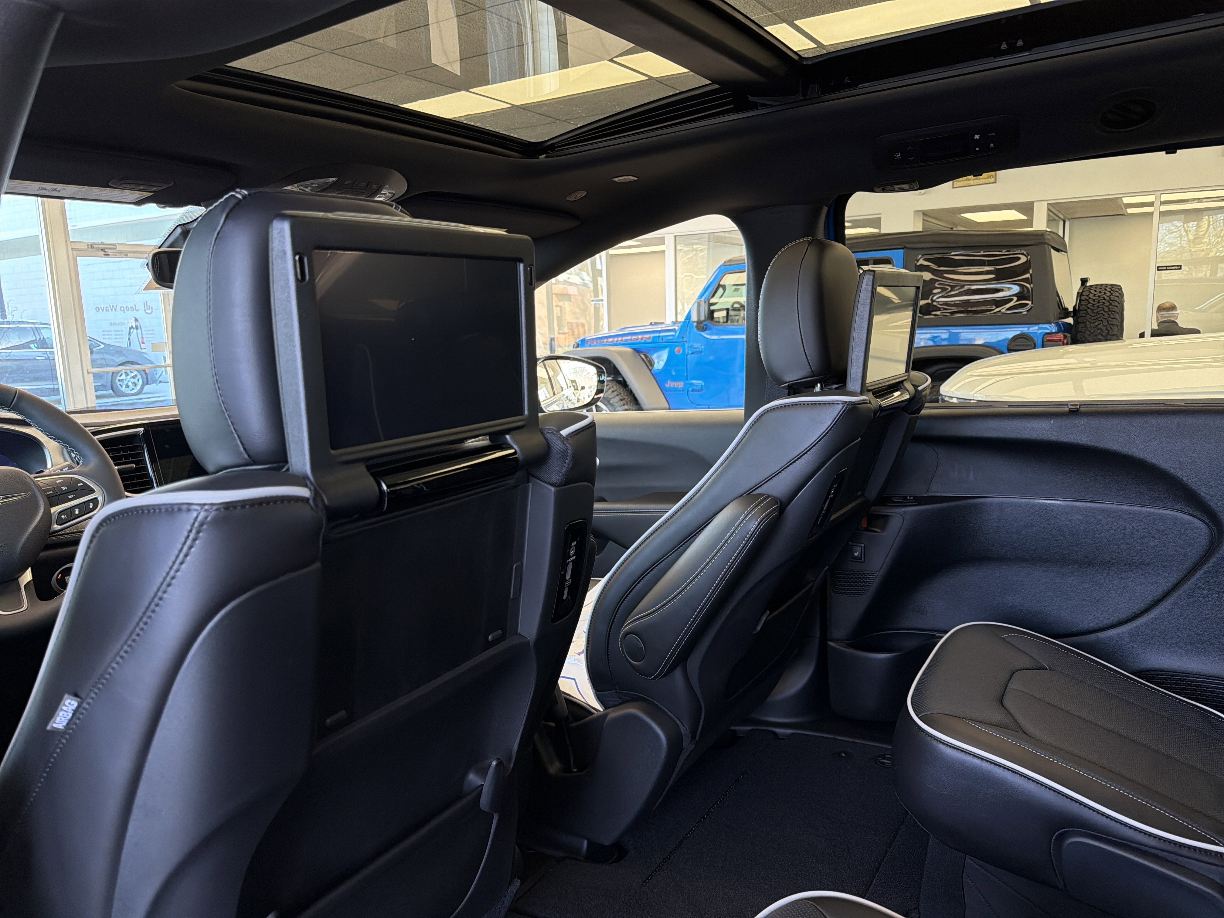 2026 Chrysler Pacifica Limited AWD