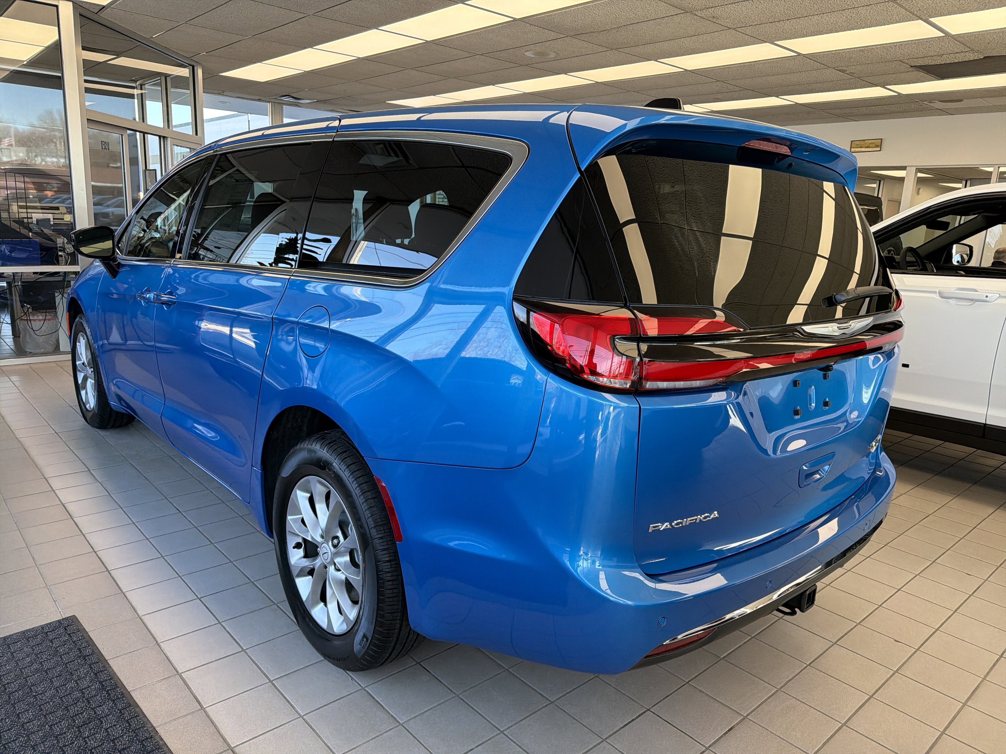 2026 Chrysler Pacifica Limited AWD