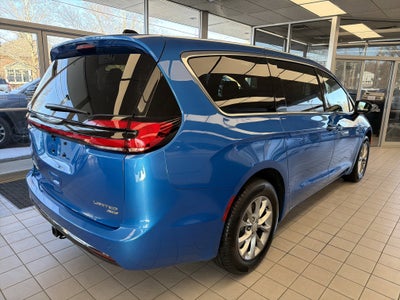 2026 Chrysler Pacifica Limited AWD