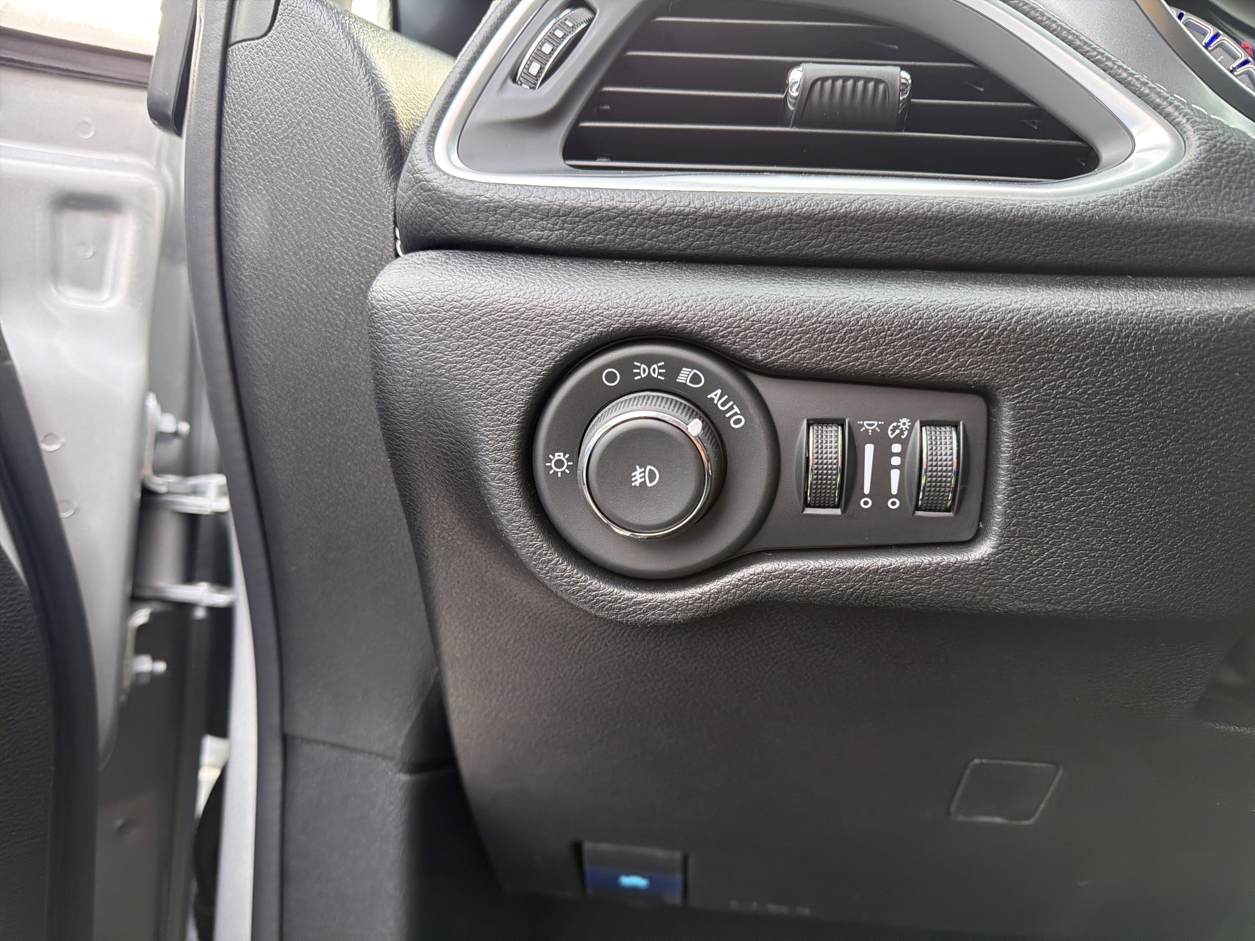 2026 Chrysler Pacifica Limited AWD