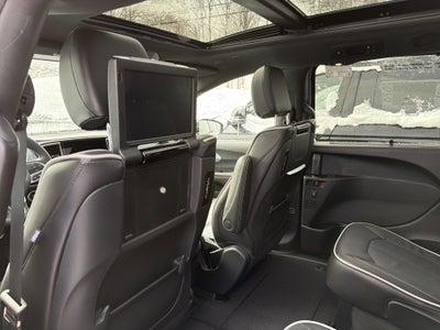 2026 Chrysler Pacifica Limited AWD