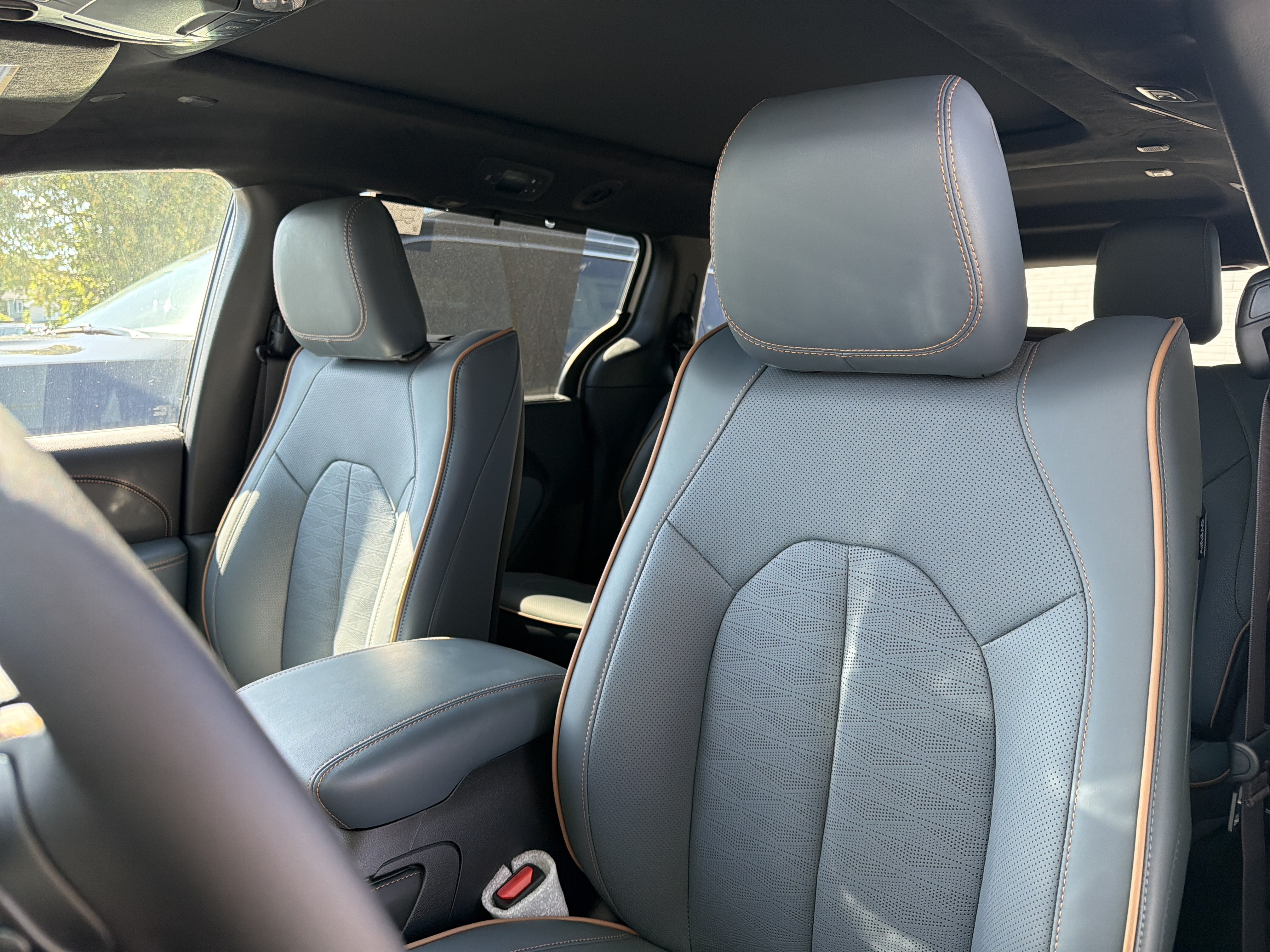 2027 Chrysler Pacifica Pinnacle AWD