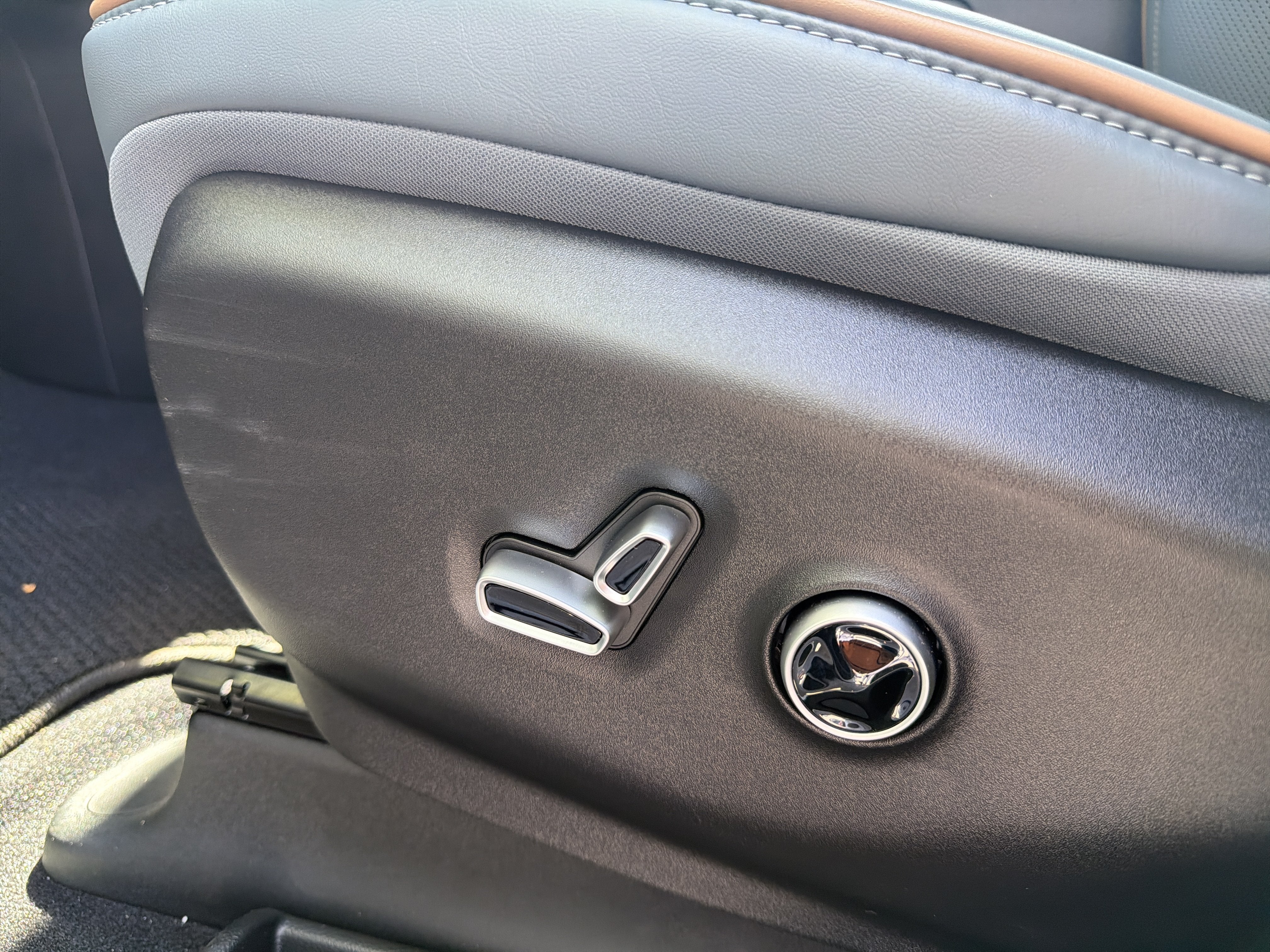 2027 Chrysler Pacifica Pinnacle AWD