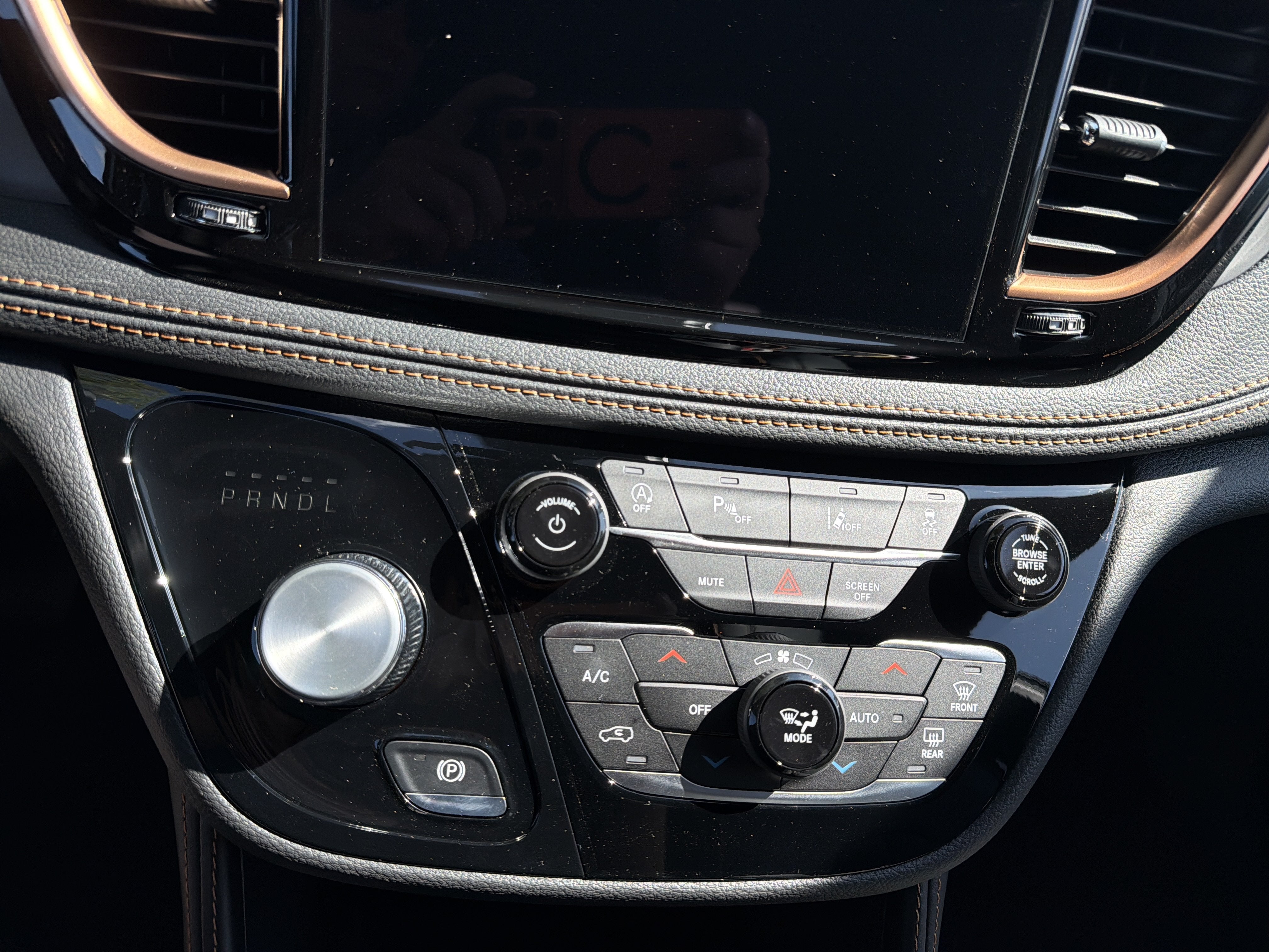 2027 Chrysler Pacifica Pinnacle AWD
