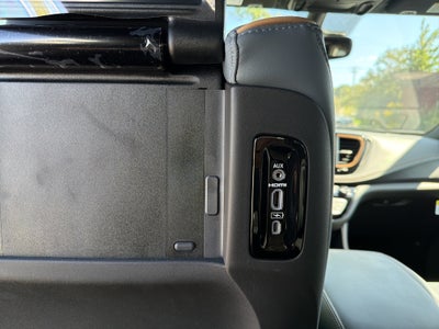 2027 Chrysler Pacifica Pinnacle AWD